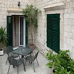 Ξενοδοχείο Slavija Culture Heritage 4*