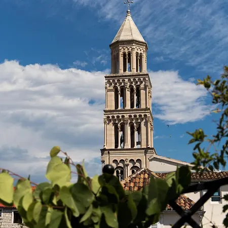 Slavija Culture Heritage Hotell