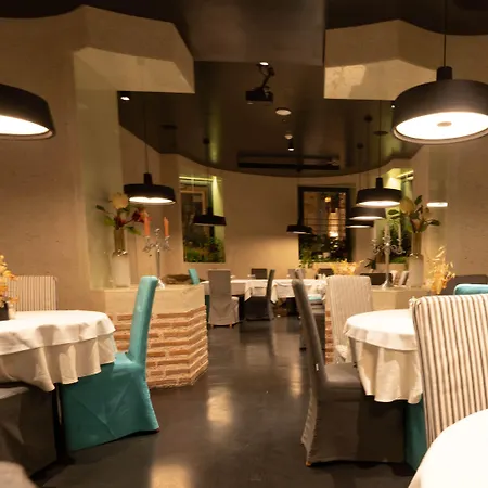 Slavija Culture Heritage Hotell 4*