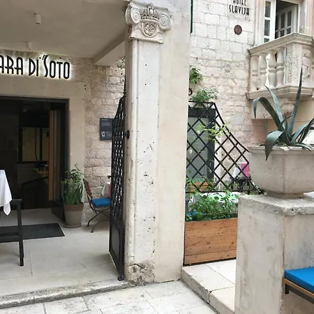 Slavija Culture Heritage 4*