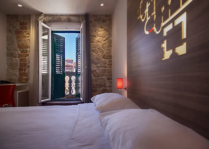 Slavija Culture Heritage 4*