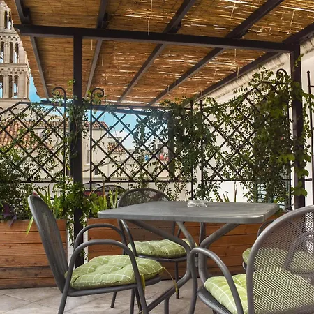 מלון Slavija Culture Heritage 4*