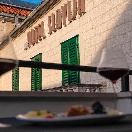 Slavija Culture Heritage Hotel