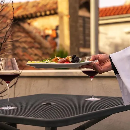 Slavija Culture Heritage Hotell 4*