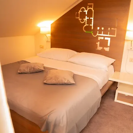Hotel Slavija Culture Heritage 4*