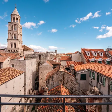 Slavija Culture Heritage 4*