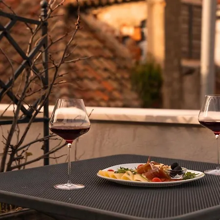 Slavija Culture Heritage Hotel 4*