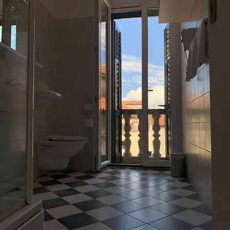Slavija Culture Heritage Hotell