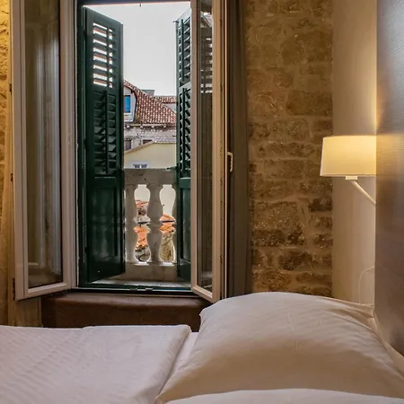 Slavija Culture Heritage Отель 4*