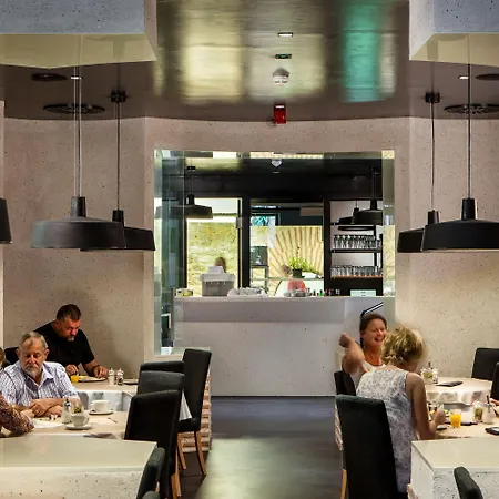 Slavija Culture Heritage 4* Сплит